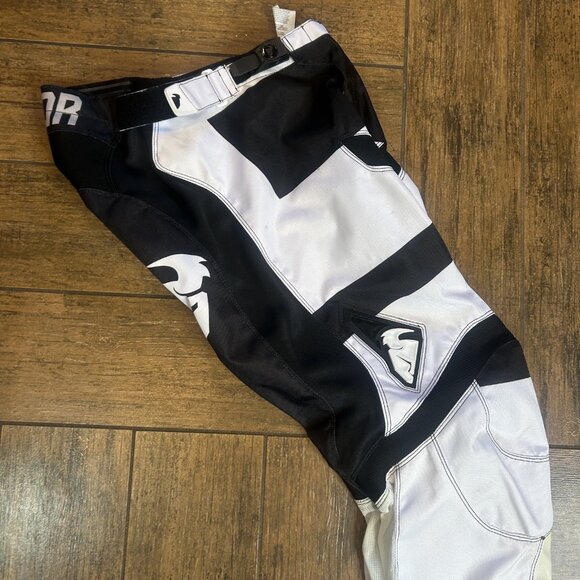 THOR Motorcycle Motocross Riding Pants Size 30 Black and White - Picture 11 of 12